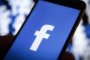 Facebook lại tiếp tục gặp lỗi sau sự cố sập mạng toàn cầu