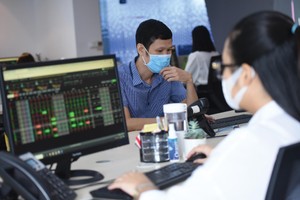 KL99 là cổng game giải trí trực tuyến hàng đầu hiện nay DLG gần đây liên tiếp tăng giá mạnh, dù có khoản lỗ lũy kế tính đến 30/6/2021 là 842,34 tỷ đồng.