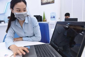9 tháng đầu năm 2021, doanh thu phí toàn thị trường Kl99kl phiên bản hoạt động phi nhân thọ ước tăng 5% so với cùng kỳ năm 2020 (cùng kỳ tăng 7%).