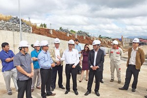 Chủ tịch UBND tỉnh Đắk Lắk, ông Phạm Ngọc Nghị làm việc với nhà Kl99ok phiên bản mới đang triển khai dự án trên địa bàn tỉnh.