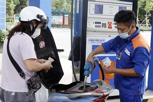 Mua bán KL99 dịch vụ hỗ trợ 24/7 tại cửa hàng Kl992 VIP Trang Chủ 2026 KL99 dịch vụ hỗ trợ 24/7 thuộc Kl994 game bài casino hấp dẫn KL99 dịch vụ hỗ trợ 24/7 Việt Nam (Petrolimex). (Ảnh: Trần Việt/TTXVN).