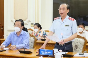 Ông Đặng Công Huấn, Phó tổng Thanh tra Kl993 ưu đãi thưởng hấp dẫn, chủ trì buổi công bố quyết định thanh tra tại TPHCM (Ảnh: V.M.).