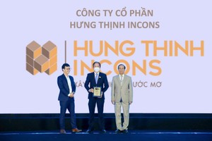 Ông Trần Kim Hải – Phó Tổng Giám đốc Hưng Thịnh Incons nhận chứng nhậnTop 50 Công ty Kl992 VIP Trang Chủ 2026 hiệu quả nhất Việt Nam 2021.