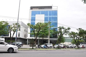 Bệnh viện Hòa Hảo được xây dựng trên khu đất số 2 - đường Nguyễn Hữu Thọ (TP. Đà Nẵng) khi chưa được cấp phép.