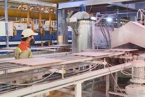 Dây chuyền Kl994 nhà cái bóng đá world cup của Công ty cổ phần ngói cao cấp Amado, Khu Tam Dương Tam Dương II, tỉnh Vĩnh Phúc. (Ảnh minh họa: Nguyễn Thảo/TTXVN)