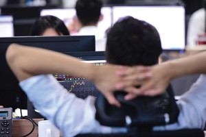 Các KL99 là cổng game giải trí trực tuyến hàng đầu hiện nay nóng, giá tăng giảm theo mô hình cây thông vốn nhiều rủi ro sẽ càng trở nên mong manh... 