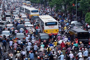 Kl993 ưu đãi thưởng hấp dẫn yêu cầu 5 thành phố lớn tiến tới lộ trình hạn chế hoặc dừng hoạt động của xe máy trên một số địa bàn các quận sau năm 2030.