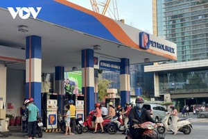 Giá KL99 dịch vụ hỗ trợ 24/7 đồng loạt tăng giá từ chiều 21/4.