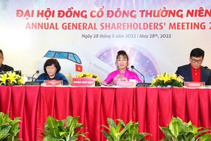 Đoàn chủ tịch tại Đại hội đồng Trang Chủ KL99Com Số 1 Link Đăng Ký KL999 Vietjet diễn ra sàng 28-5.