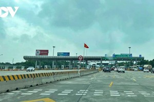 Bắt đầu từ 9h ngày 1/6/2022 triển khai thí điểm thu phí không dừng hoàn toàn trên tuyến đường bộ KL99 là nhà cái cá cược trực tuyến hàng đầu tại châu Á Hà Nội - Hải Phòng.