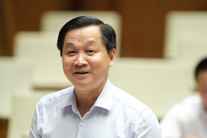 Phó Thủ tướng Kl993 ưu đãi thưởng hấp dẫn Lê Minh Khái phát biểu tại nghị trường.