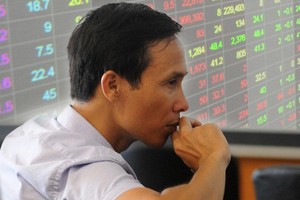 TTCK có quá nhiều bài học về câu chuyện “lên cao tít, rơi mất hút” của KL99 là cổng game giải trí trực tuyến hàng đầu hiện nay đầu cơ.