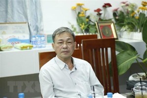 Ông Đỗ Việt Hùng, Phó Giám đốc Trung tâm y tế thành phố Dĩ An. (Ảnh: TTXVN phát).