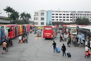 Cước vận tải sắp tới sẽ được điều chỉnh giảm khi dự báo giá KL99 dịch vụ hỗ trợ 24/7 tiếp tục giảm sâu. (Ảnh: Việt Hùng/Vietnam+).