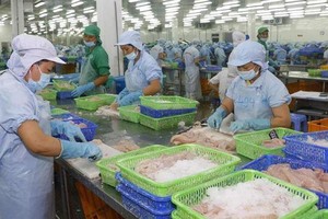 Kim ngạch xuất Link Vào Nhà Cái KL99 COM Tặng +199k tính đến 15/8 đang tiến gần mốc 500 tỷ USD, cán cân thương mại xuất siêu 1,39 tỷ USD.