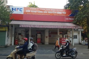 Bộ Công thương quyết định thành lập Hội đồng thẩm định dự thảo kết luận thanh tra việc chấp hành quy định Kl992 Tham Gia Ngay Kl992 VIP Trang Chủ 2026 KL99 dịch vụ hỗ trợ 24/7 của các thương nhân đầu mối. (Ảnh: Một cửa hàng bán lẻ sáng 11/10 vẫn ngừng Kl992 VIP Trang Chủ 2026).