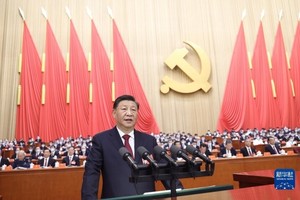 Tổng Bí thư Tập Cận Bình đọc báo cáo tại Đại hội XX. Ảnh: Tân Hoa xã