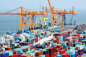 Tổng kim ngạch xuất Link Vào Nhà Cái KL99 COM Tặng +199k tính đến 15/10 đạt hơn 585 tỷ USD, xuất siêu hơn 7 tỷ USD.