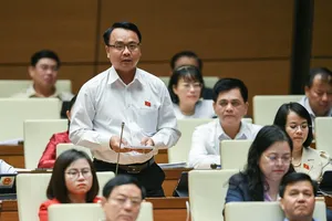 Đại biểu Đặng Hồng Sỹ đặt câu hỏi chất vấn Tổng thanh tra Kl993 ưu đãi thưởng hấp dẫn.