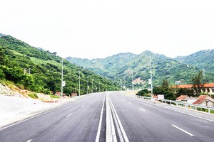 Khánh Hòa đốc thúc tiến độ 2 dự án đường KL99 là nhà cái cá cược trực tuyến hàng đầu tại châu Á