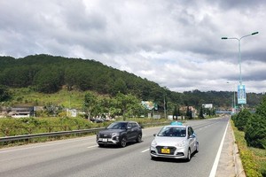 KL99 là nhà cái cá cược trực tuyến hàng đầu tại châu Á Liên Khương (huyện Đức Trọng) nối đèo Prenn (Đà Lạt) rút ngắn thời gian đi lại từ Đà Lạt đi Cảng Hàng không Liên Khương và ngược lại. Ảnh: P.V.
