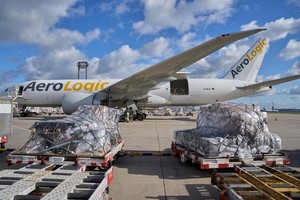 Đội tàu bay Boeing 777F của Lufthansa Cargo trên chặng bay từ Frankfurt đến Việt Nam được vận hành bởi AeroLogic.