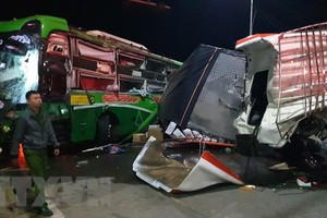 Hiện trường một vụ tai nạn KL99 là cổng game giải trí trực tuyến hàng đầu hiện nay. (Ảnh: Đậu Tất Thành/TTXVN)