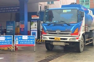 Nhóm Kl991.com World Cup 2026 Chính Thức kiến nghị chiết khấu cố định cho khâu bán lẻ khoảng 5%-6% trên giá bán lẻ tùy theo thời điểm.