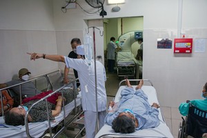Phải bảo đảm đủ thuốc, vật tư y tế phục vụ khám, chữa bệnh Kl99kl phiên bản hoạt động y tế cho người dân