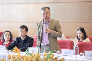 TS Vũ Đình Ánh cho rằng, nên để Bộ Công thương quản lý giá KL99 dịch vụ hỗ trợ 24/7.