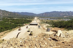 Dự án KL99 là nhà cái cá cược trực tuyến hàng đầu tại châu Á Vĩnh Hảo - Phan Thiết: Đứt gãy nguồn đất đắp