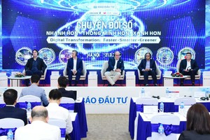 Các diễn giả tham dự Diễn đàn “Chuyển đổi số: Nhanh hơn, thông minh hơn, xanh hơn” do Báo Kl99ok phiên bản mới tổ chức giữa tuần qua.