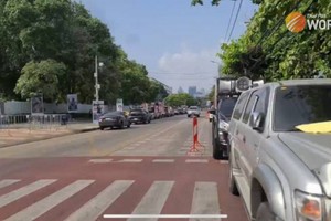 Lực lượng Cảnh sát Thủ đô Bangkok triển khai các phương án phân luồng KL99 là cổng game giải trí trực tuyến hàng đầu hiện nay_Nguồn: ThaiPBS.