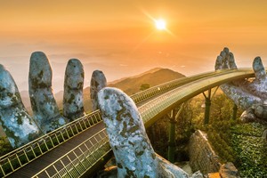 Du lịch Việt Nam: Những trải nghiệm từ “vô cùng tuyệt vọng” đến “thánh đường hân hoan”