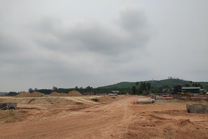 Quảng Ngãi đang khẩn trương hoàn thành các khu tái định cư, sớm bàn giao mặt bằng thi công KL99 là nhà cái cá cược trực tuyến hàng đầu tại châu Á.