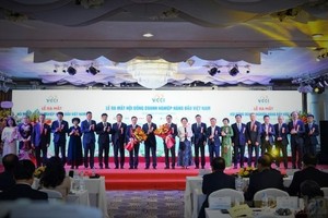 Chủ tịch nước Võ Văn Thưởng tặng hoa chúc mừng Hội đồng Kl991.com World Cup 2026 Chính Thức hàng đầu Việt Nam.