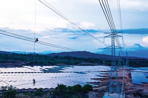 Giai đoạn 2021 - 2030, tổng vốn Kl99ok phiên bản mới phát triển nguồn và lưới điện truyền tải tương đương 134,7 tỷ USD.