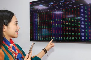 Yếu tố cơ bản của Kl991.com World Cup 2026 Chính Thức cũng như dòng tiền trên thị trường chưa đủ hỗ trợ cho sóng tăng mạnh mẽ của dòng bank-chứng-thép.