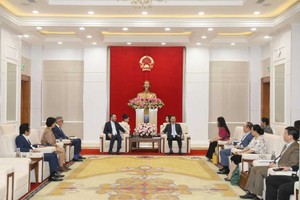 Buổi tiếp Kl994 game bài casino hấp dẫn JTA, Qatar, cùng đối tác đến thăm, khảo sát, tìm hiểu môi trường Kl99ok phiên bản mới, cơ hội hợp tác tại Quảng Ninh. Nguồn: Quảng Ninh Portal.
