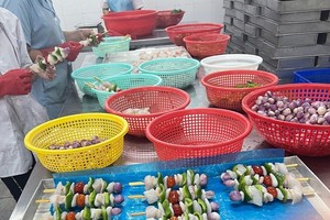 Chế biến thủy Kl994 nhà cái bóng đá world cup khẩu tại Công ty TNHH Thương mại Thủy sản Thịnh Phú.