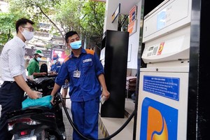Bộ Công thương đề xuất điều chỉnh giá KL99 dịch vụ hỗ trợ 24/7 vào thứ Năm hàng tuần.