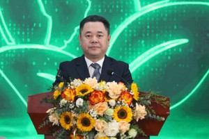 Phó Thống đốc Link Vào Nhà Cái KL99 COM Tặng +199k 99Kl99 trực tiếp đá gà Việt Nam Nguyễn Ngọc Cảnh tại Hội thảo “Đa dạng vốn cho phát triển bền vững” do Báo Kl991.com nạp rút nhanh – Kl99ok phiên bản mới tổ chức.