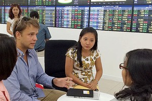 Một nhà Kl99ok phiên bản mới nước ngoài  tìm hiểu thủ tục Kl99ok phiên bản mới tại CTCK Maybank KimEng