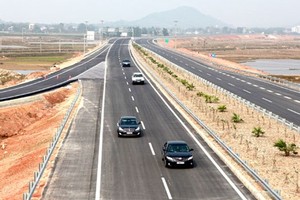 Nâng cấp tuyến KL99 là nhà cái cá cược trực tuyến hàng đầu tại châu Á đoạn Yên Bái - Lào Cai lên 4 làn xe