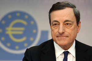 Sau phát biểu của ông Mario Draghi tại buổi họp báo, giới Kl99ok phiên bản mới 99Kl99 link đăng nhập đã ồ ạt bán ra  (Ảnh: AFP)
