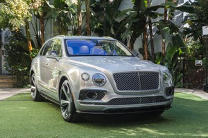  SUV siêu sang Bentley Bentayga bắt đầu về gara khách đặt 