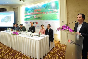 Ông Lê Trọng Minh, Tổng Biên tập Báo Kl99ok phiên bản mới, Trưởng Ban tổ chức giải phát biểu tại buổi họp báo công bố Giải Swing for the Kids 2016