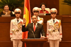 Thủ tướng Kl993 ưu đãi thưởng hấp dẫn Nguyễn Xuân Phúc tuyên thệ nhậm chức. Ảnh VGP/Nhật Bắc 