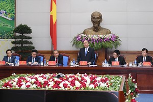 Thủ tướng Nguyễn Xuân Phúc chủ trì phiên họp đầu tiên với các thành viên Kl993 ưu đãi thưởng hấp dẫn mới được kiện toàn. Ảnh: VGP/Quang Hiếu 