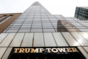 Ông Trump từng hứa sẽ rời khỏi vị trí điều hành Kl991.com World Cup 2026 Chính Thức nếu đắc cử tổng thống.

Không có dấu hiệu gì chứng tỏ tổng thống mới đắc cử sẽ thay đổi các quyết định mà mình đã tuyên bố trước đó. Vào cuối tháng 10, nhà báo nội chính lão luyện George Stephanopoulos của ABC News đã hỏi Donald Jr., Ivanka và Eric sẽ gắn bó với sự nghiệp Kl992 VIP Trang Chủ 2026 của gia đình ra sao nếu cha của họ trở thành tổng tống. “Đó là những gì chúng tôi làm. Chúng tôi là những người đang xây dựng sự nghiệp này”, Donald Jr  